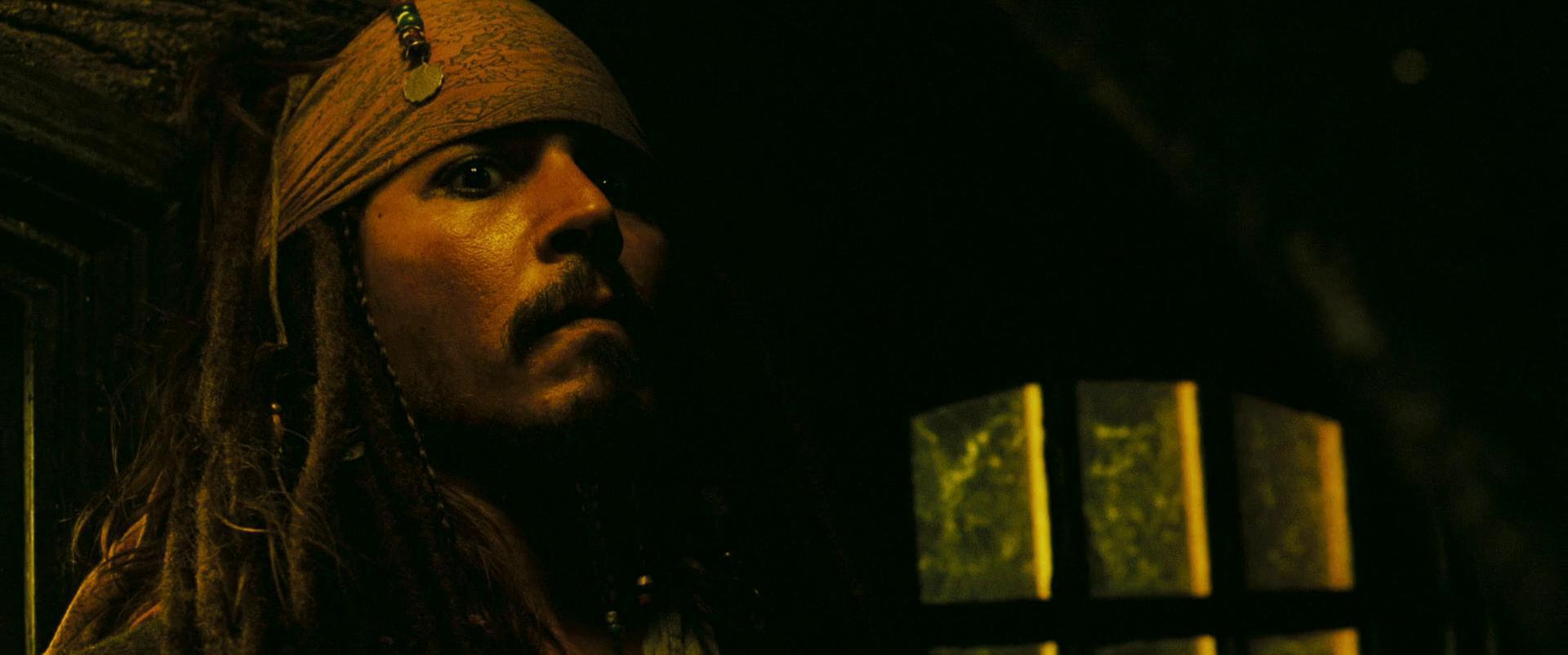 Зубарев смотрит пираты 1. Тортуга Джек Воробей. Тортуга Капитан Джек. Губернатор Тортуги пираты Карибского моря. Капитан Джек Воробей на Тортуге.