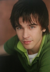 Download all the movies with a Graham Wardle