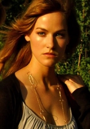 Download all the movies with a Kelly Overton
