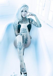 Download all the movies with a Sara Fabel
