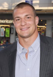 Download all the movies with a Rob Gronkowski