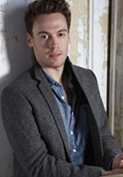 Download all the movies with a Erich Bergen