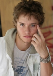 Download all the movies with a Jeremy Sumpter