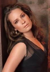 Download all the movies with a Holly Marie Combs