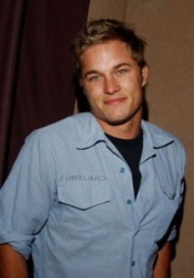 Download all the movies with a Travis Fimmel
